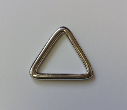 Trojúhelník litý 3,5x25mm ponikl