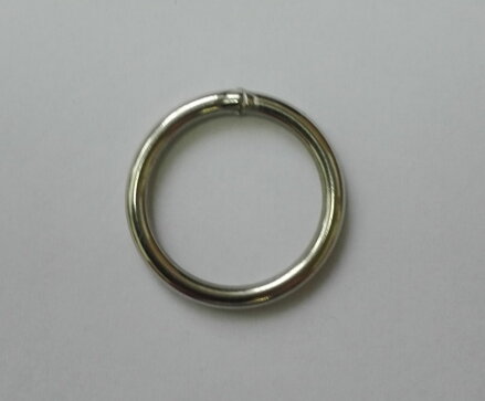 Kroužek svařený vel. 22, průměr drátu 3mm ponikl