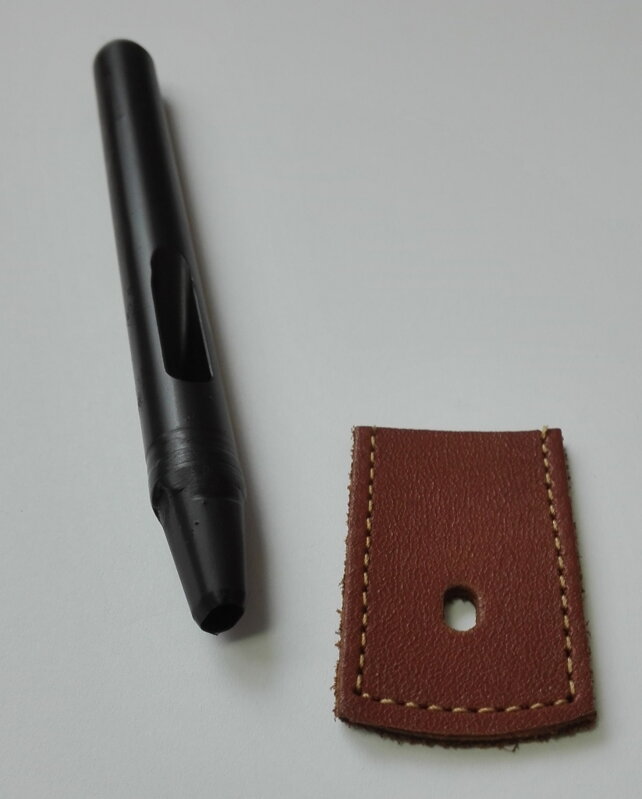 Ruční dírkovač ovál 4x6mm