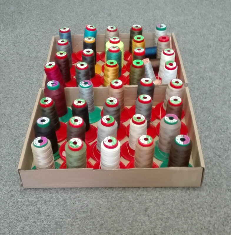 NITĚ VÝPRODEJ TL. 20     