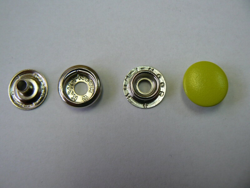 Knoflik stiskací AM 6/15 žlutozelená RAL 1971