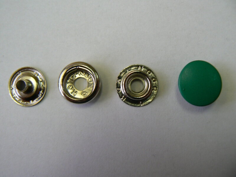 Knoflik stiskací AM 6/15 sv. zelená RAL 1983